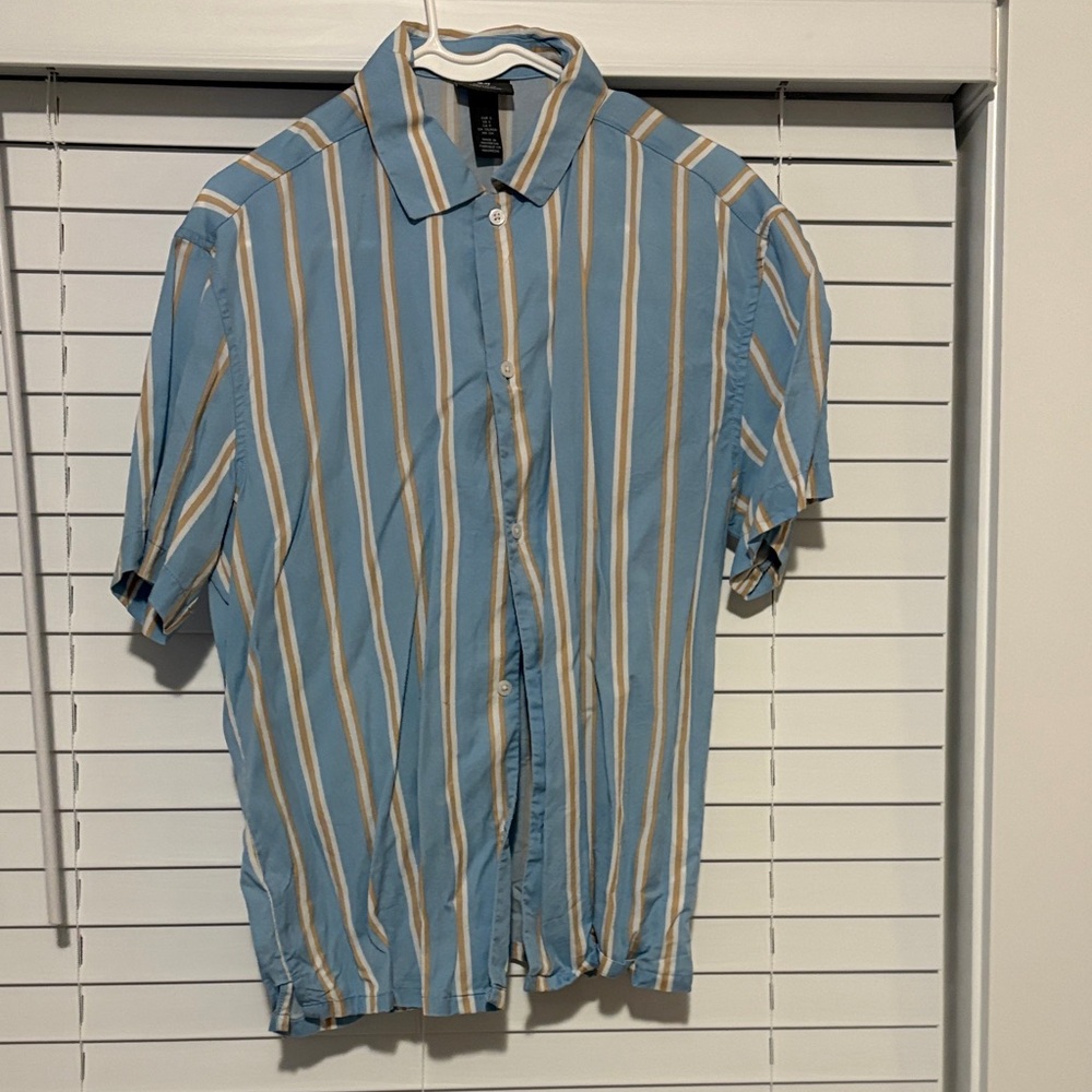 H&M Light Blue and White Striped Men's Shirt